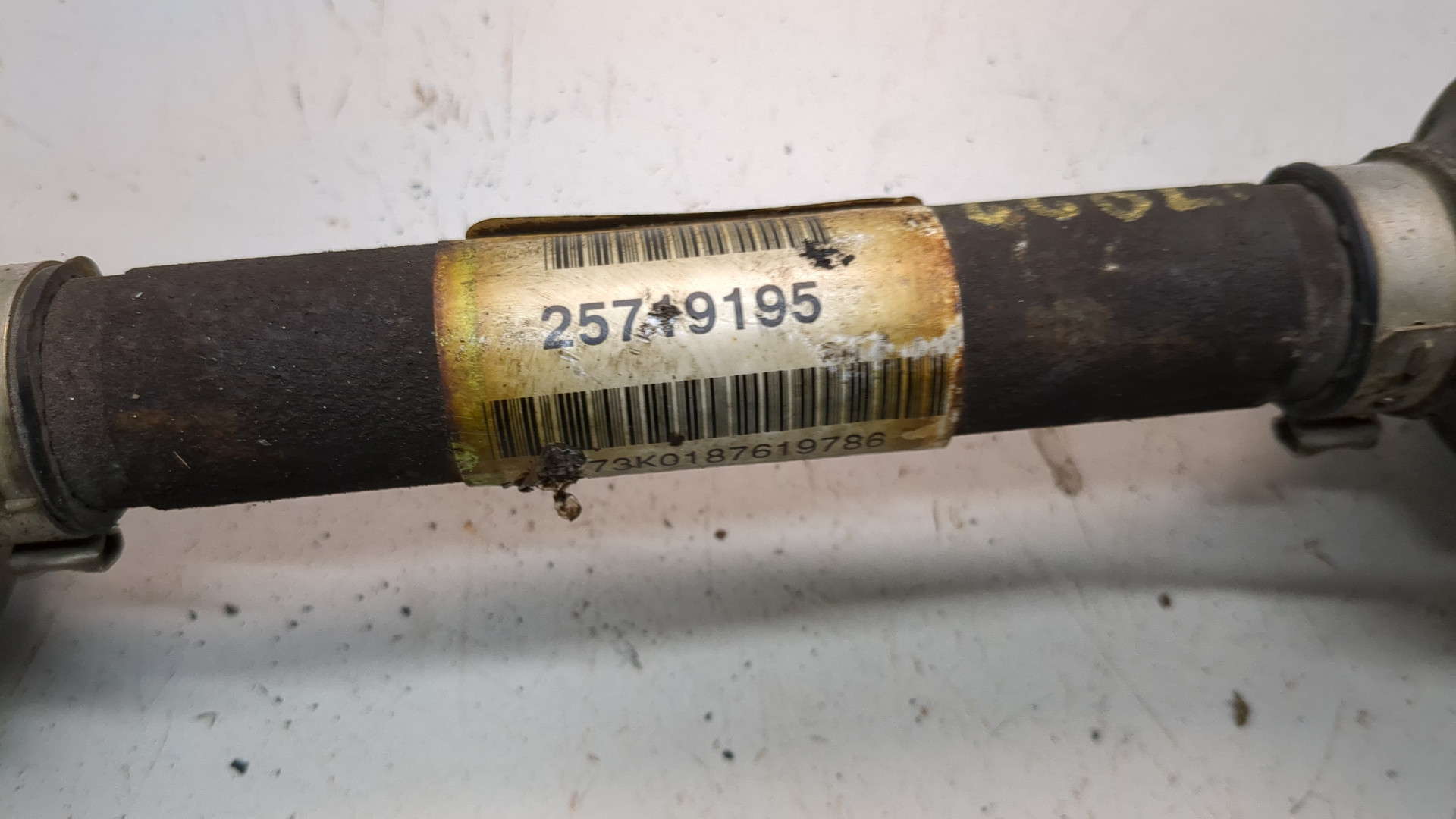 Полуось передняя правая