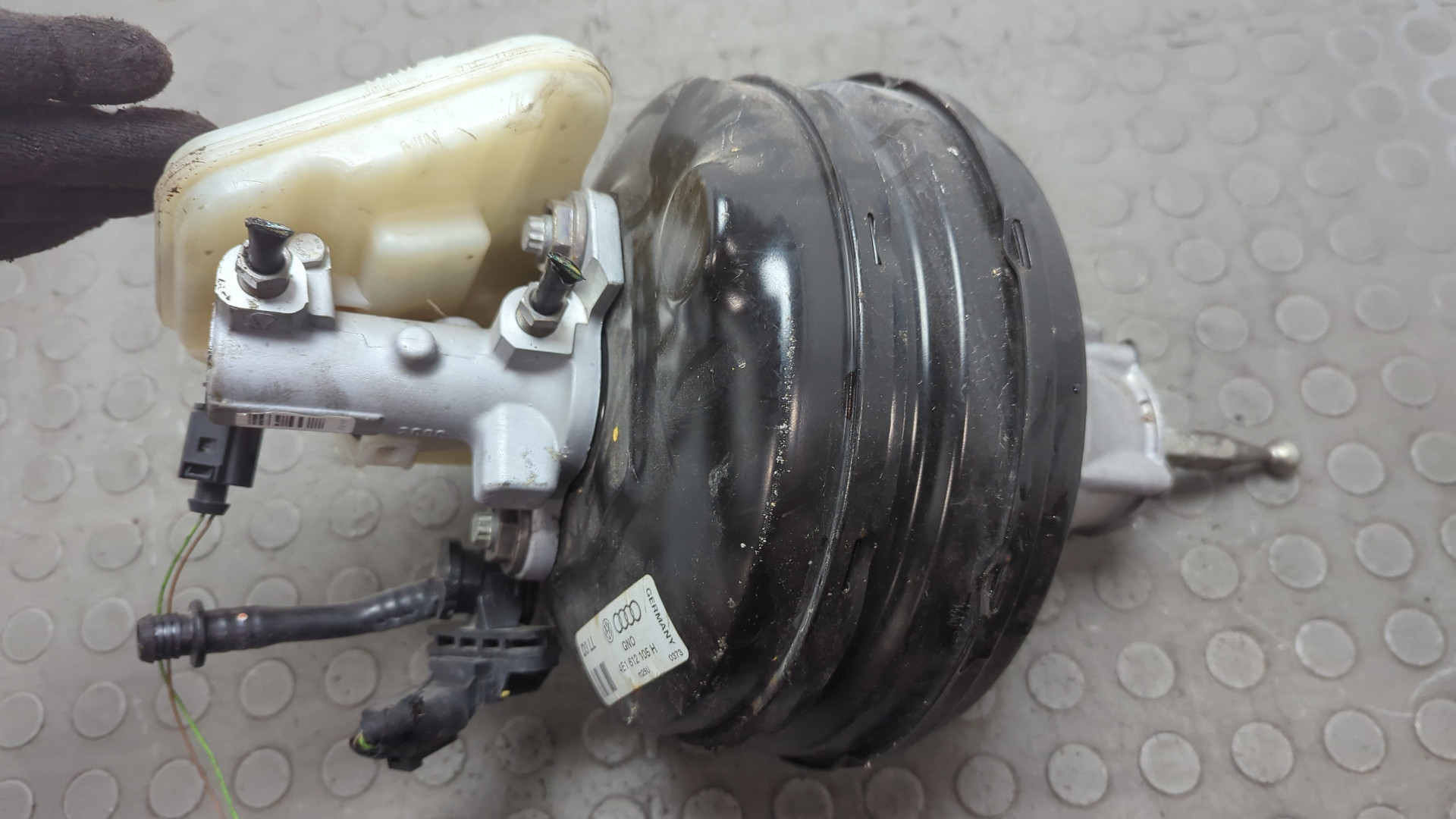 Цилиндр тормозной главный