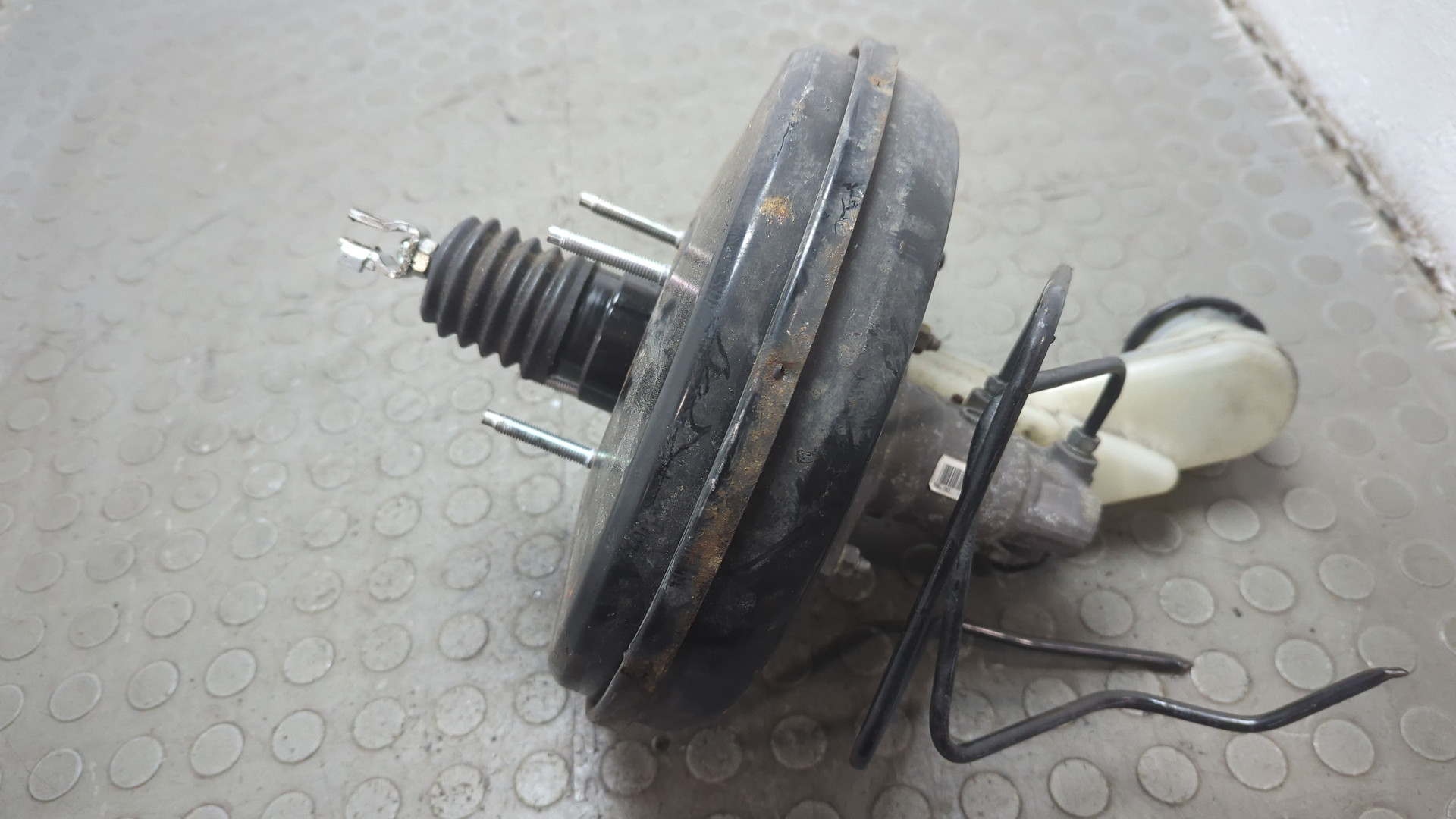 Цилиндр тормозной главный