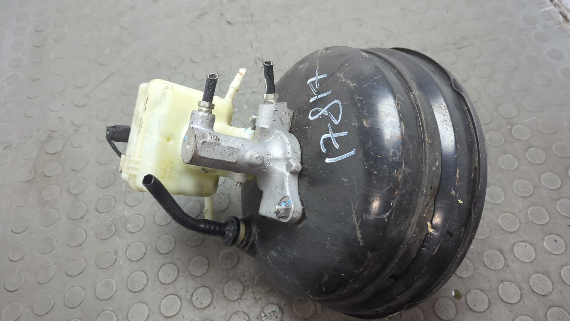 Цилиндр тормозной главный