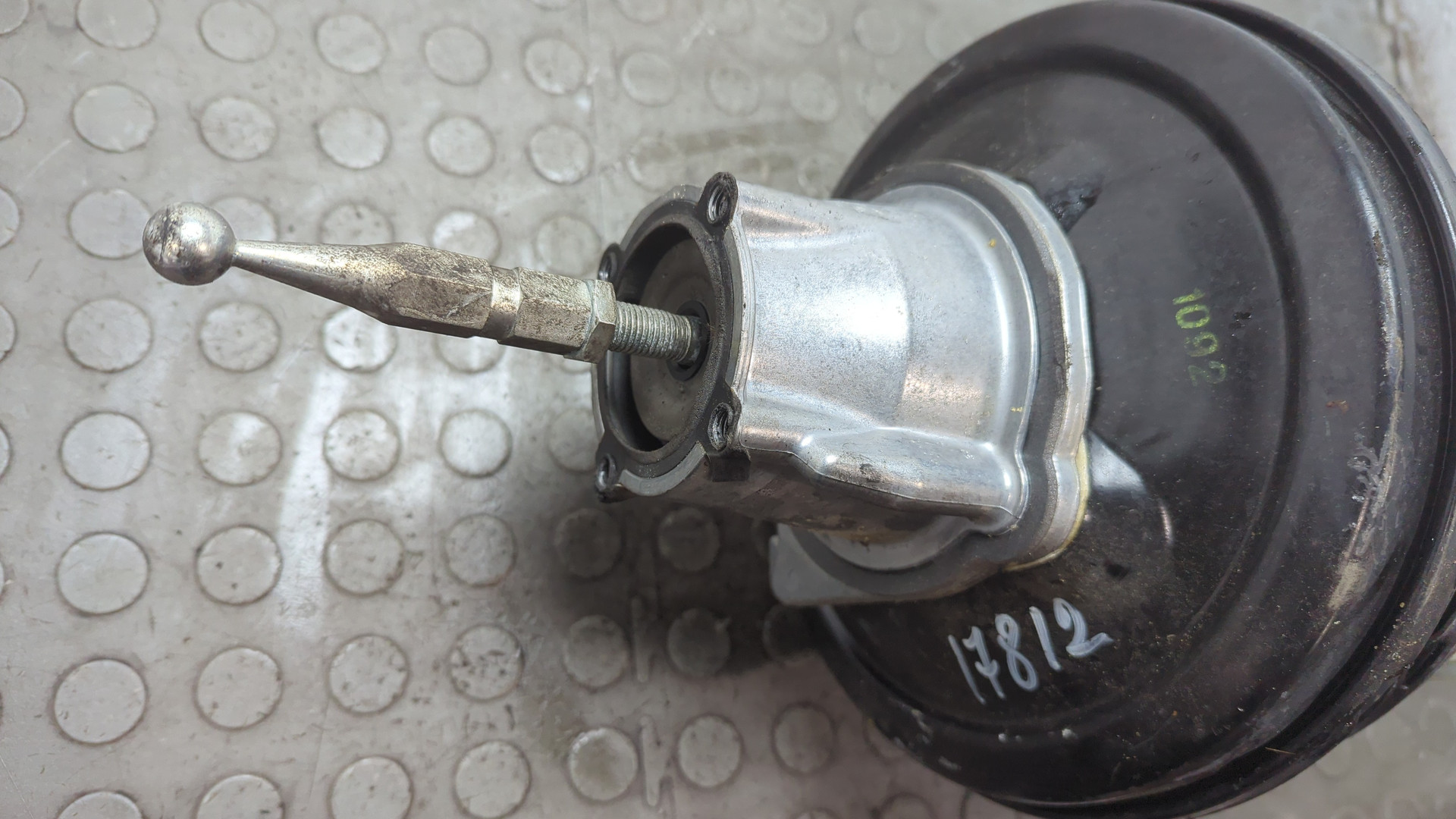 Цилиндр тормозной главный