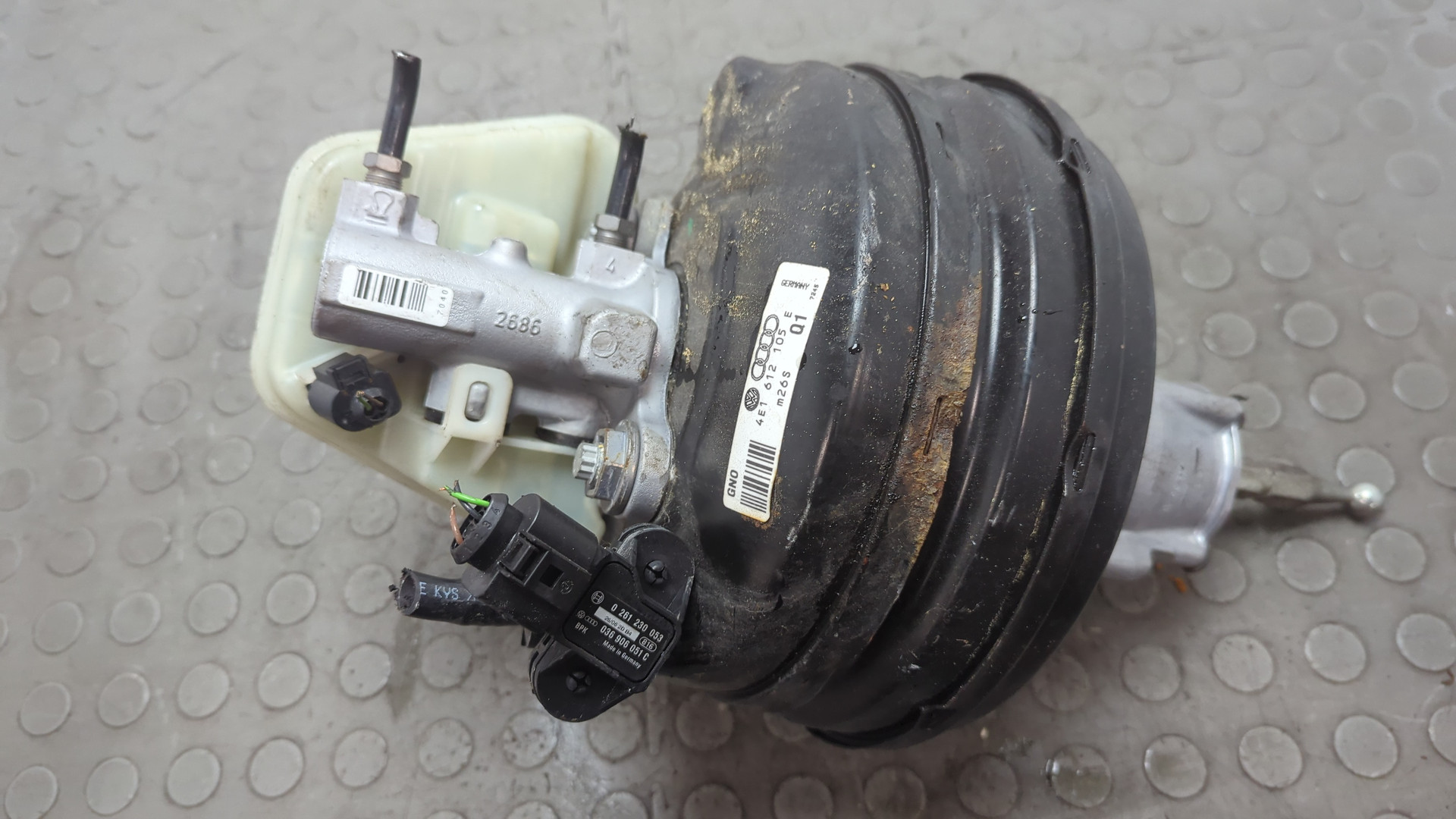 Цилиндр тормозной главный