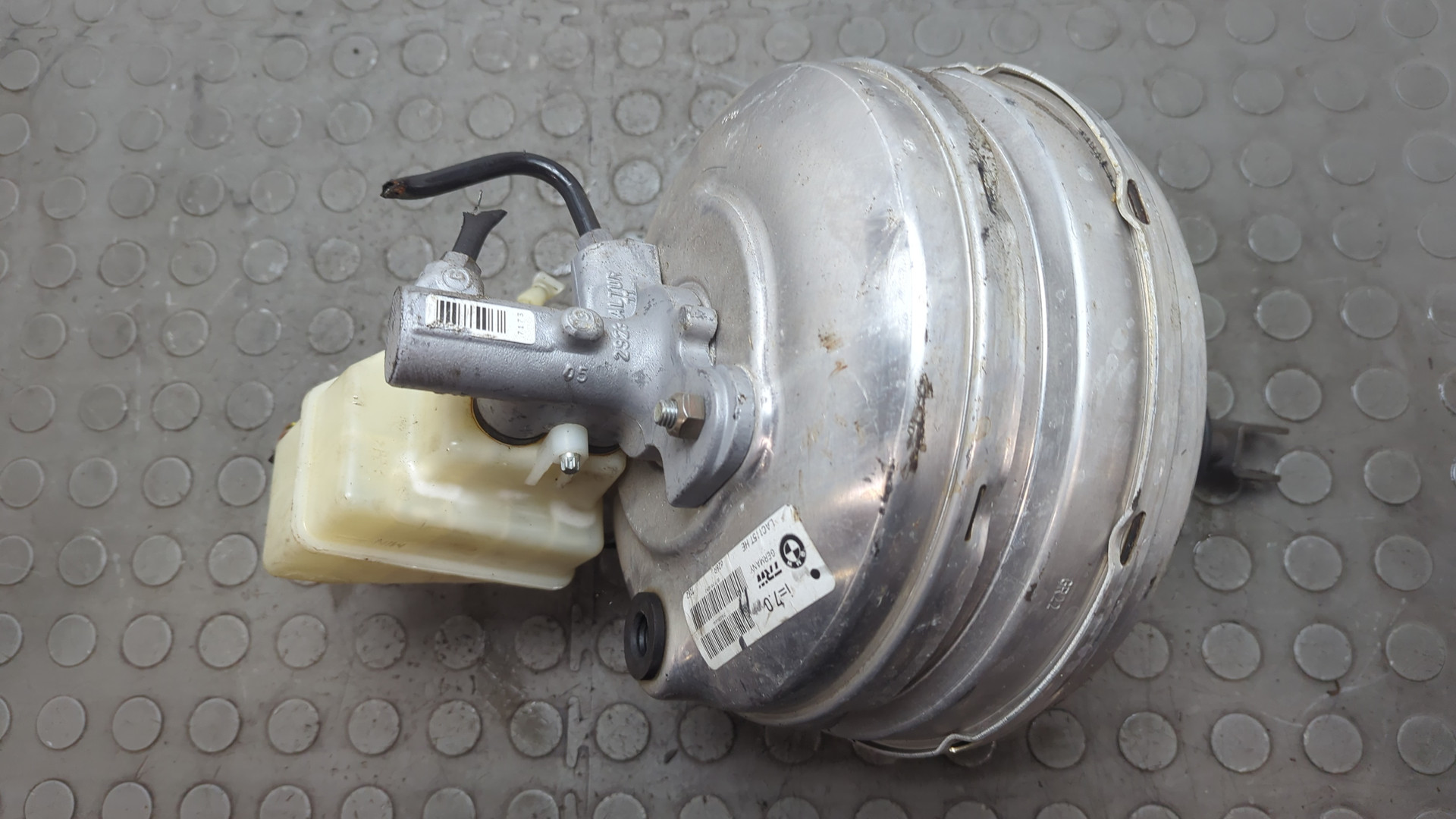 Цилиндр тормозной главный