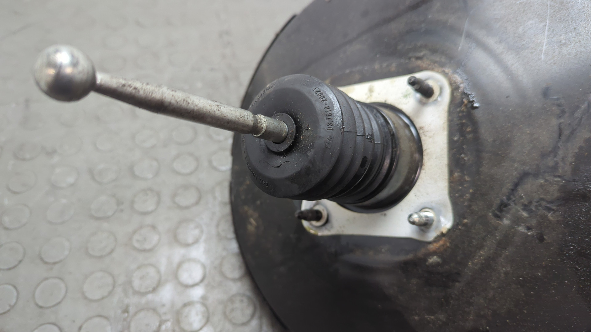 Цилиндр тормозной главный