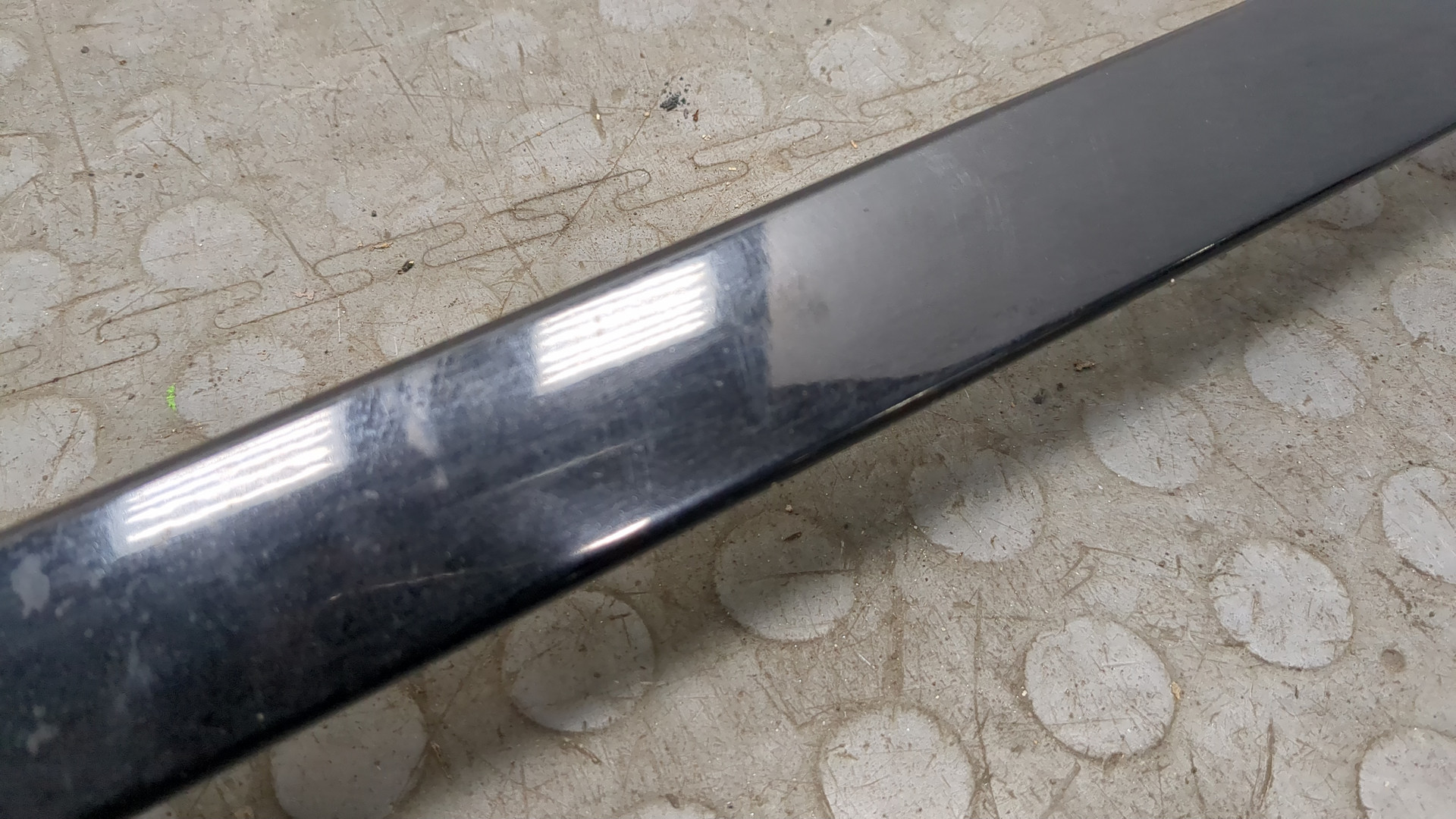 Молдинг лобового стекла