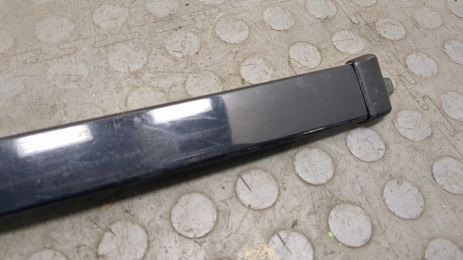 Молдинг лобового стекла