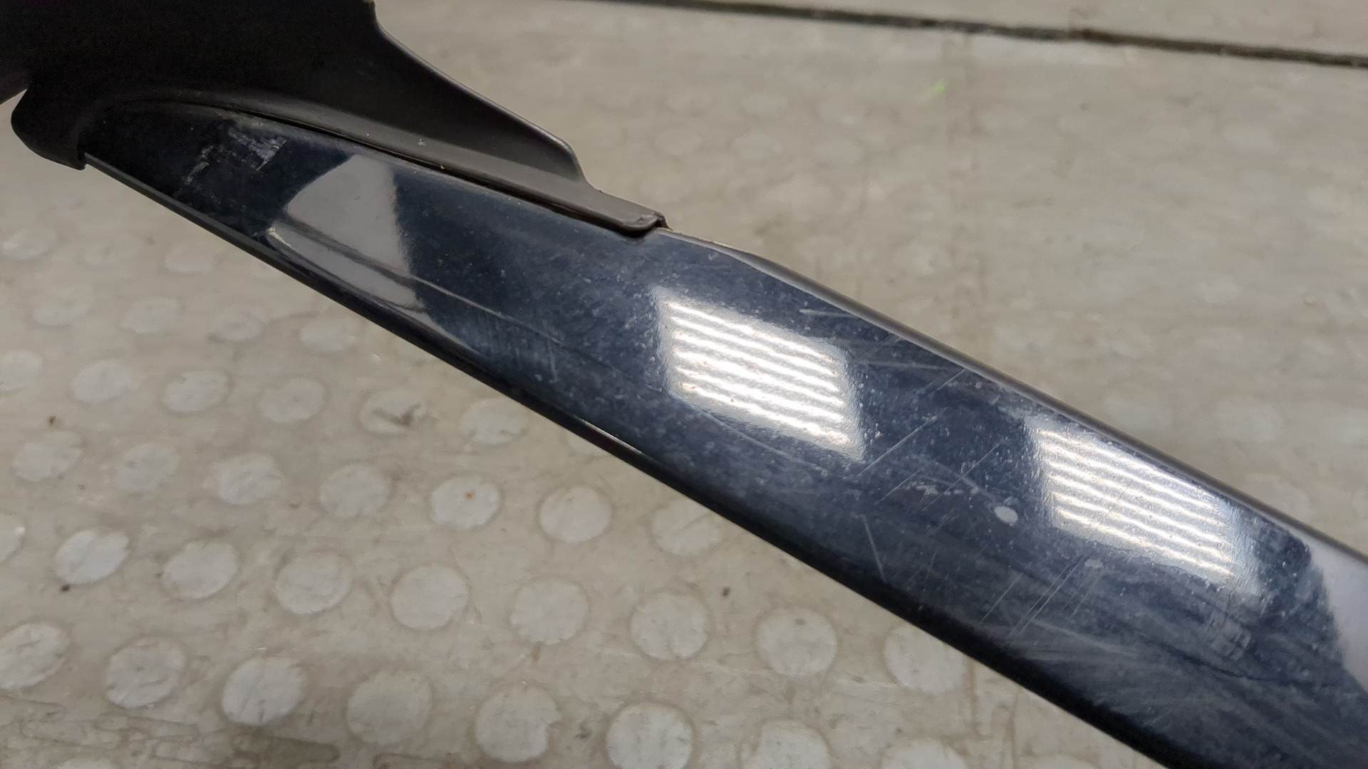 Молдинг лобового стекла