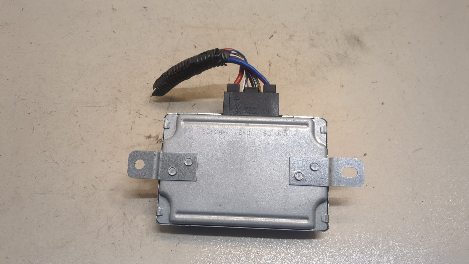 Преобразователь напряжения (адаптер)