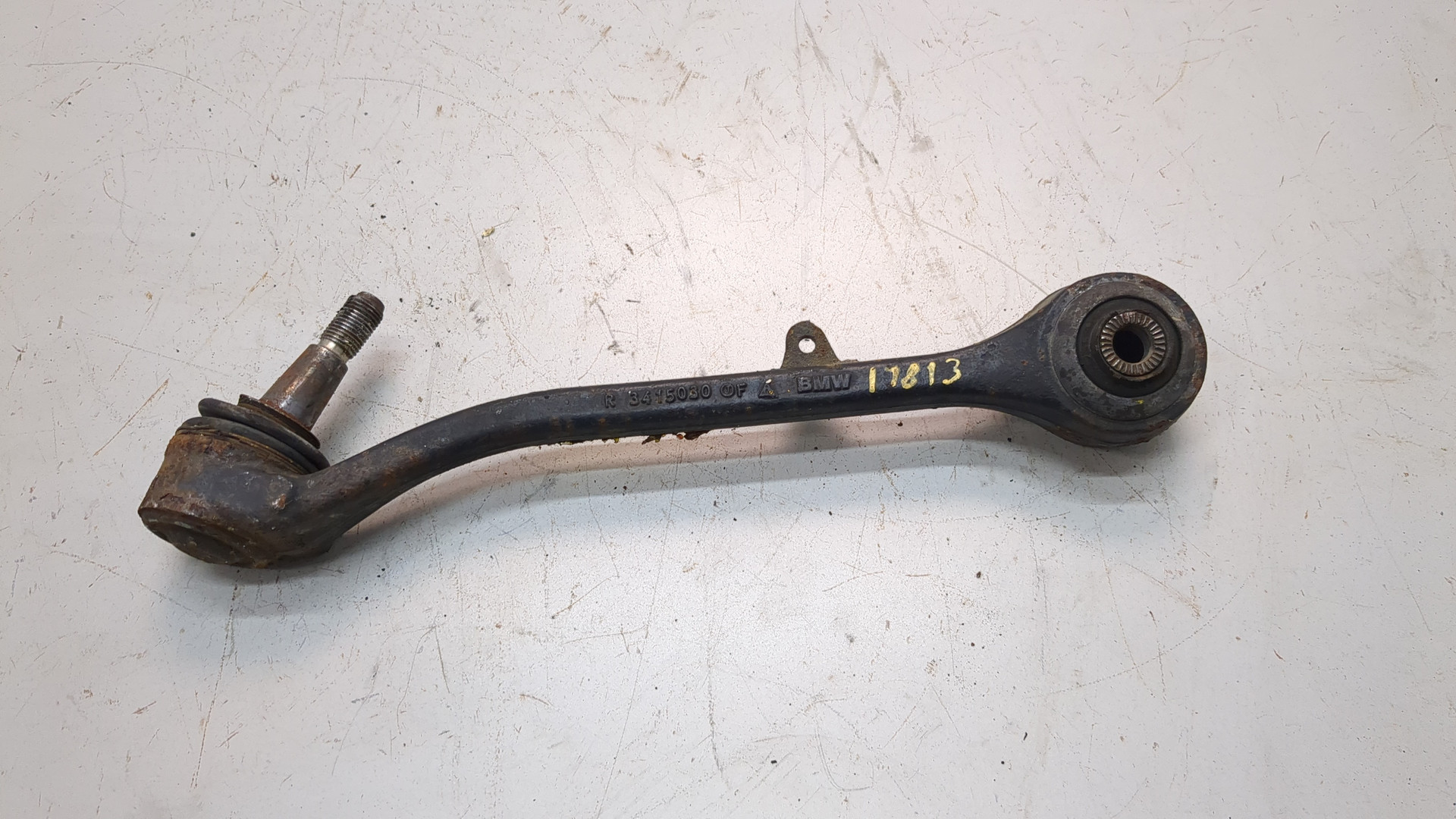 Рычаг передний правый