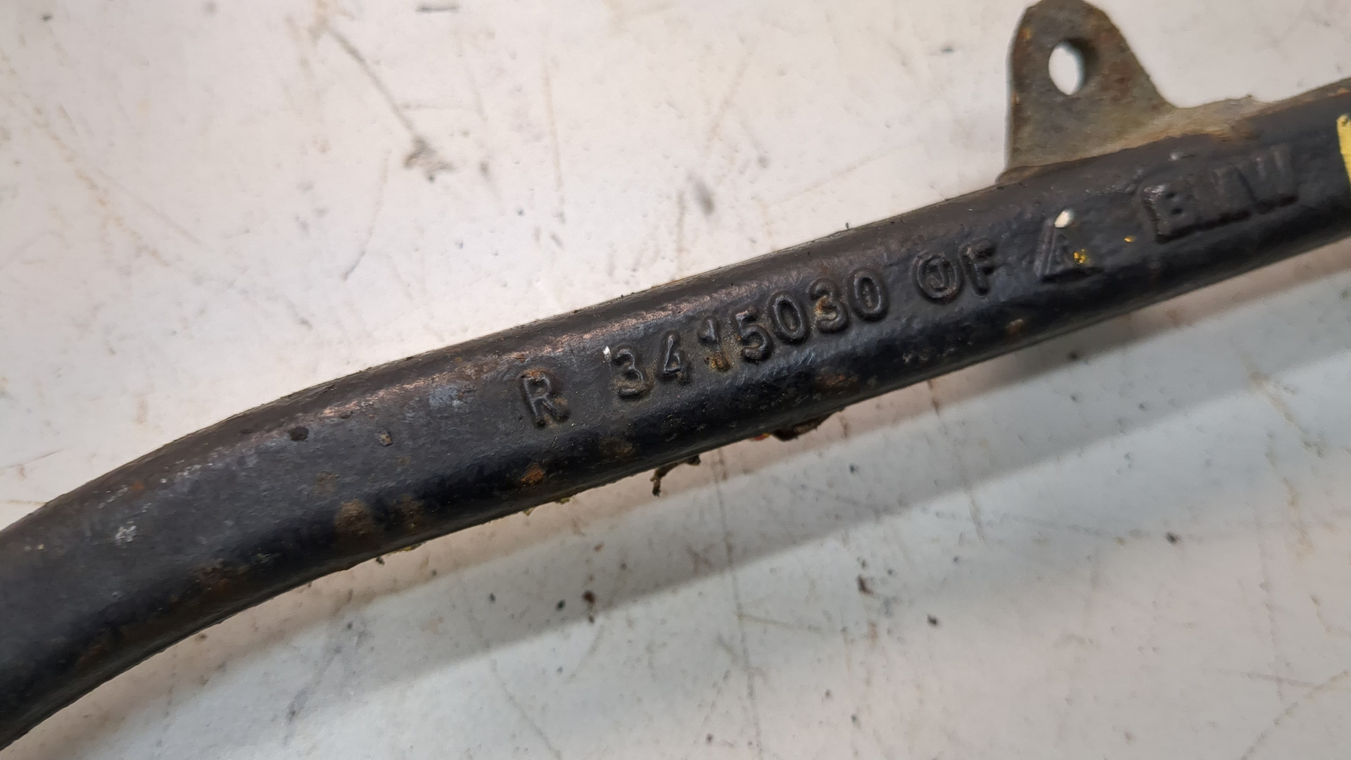 Рычаг передний правый