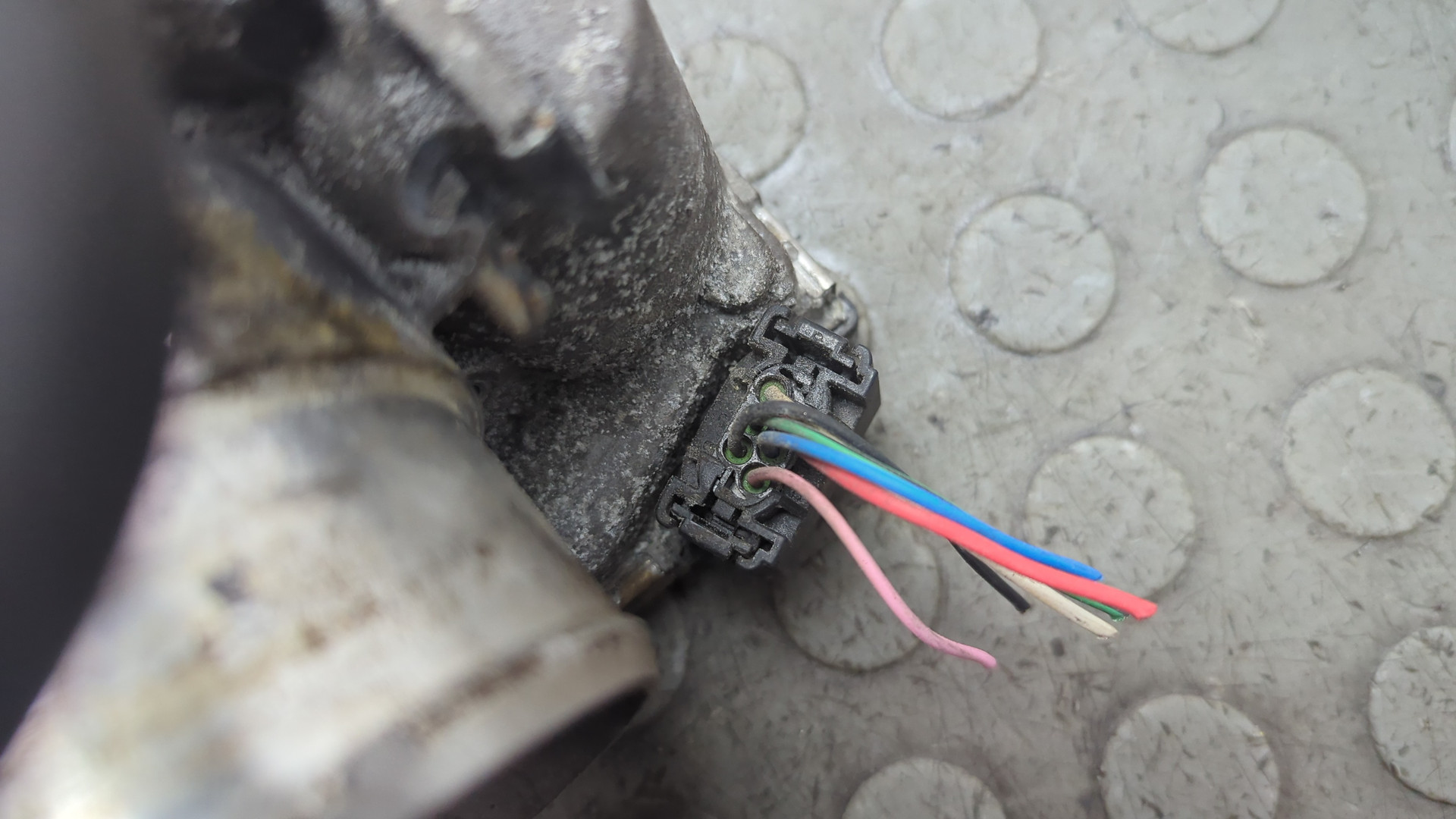 Заслонка дроссельная электрическая