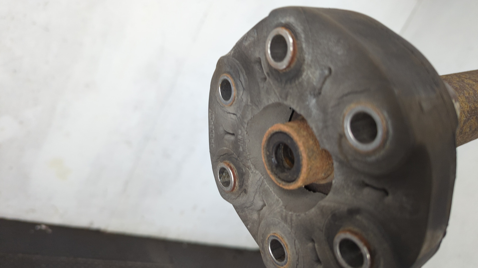 Вал карданный задний