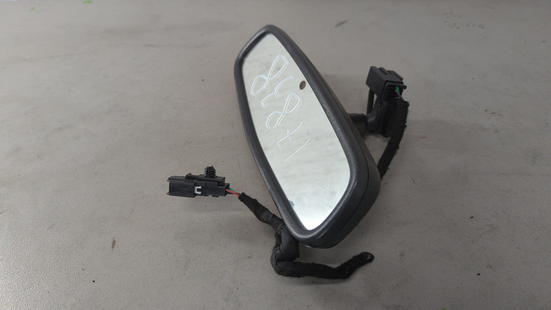 Зеркало заднего вида