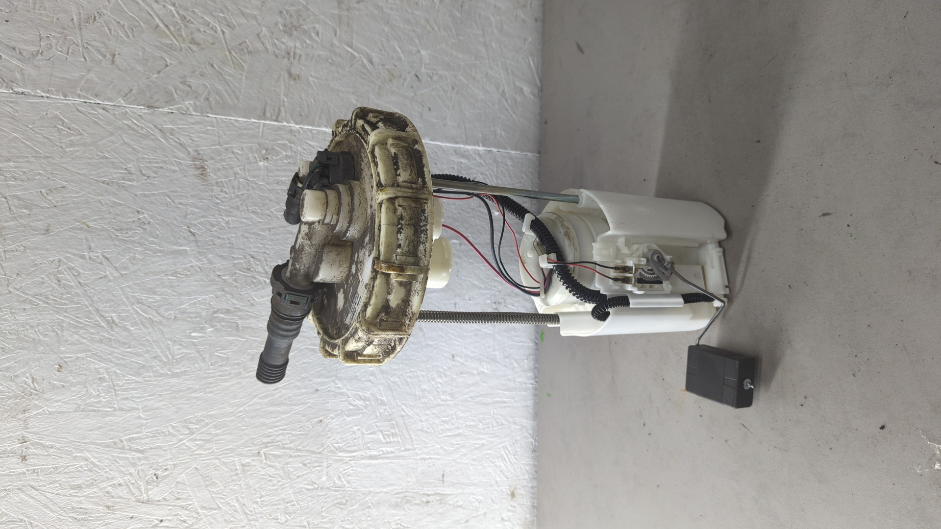 Насос топливный электрический