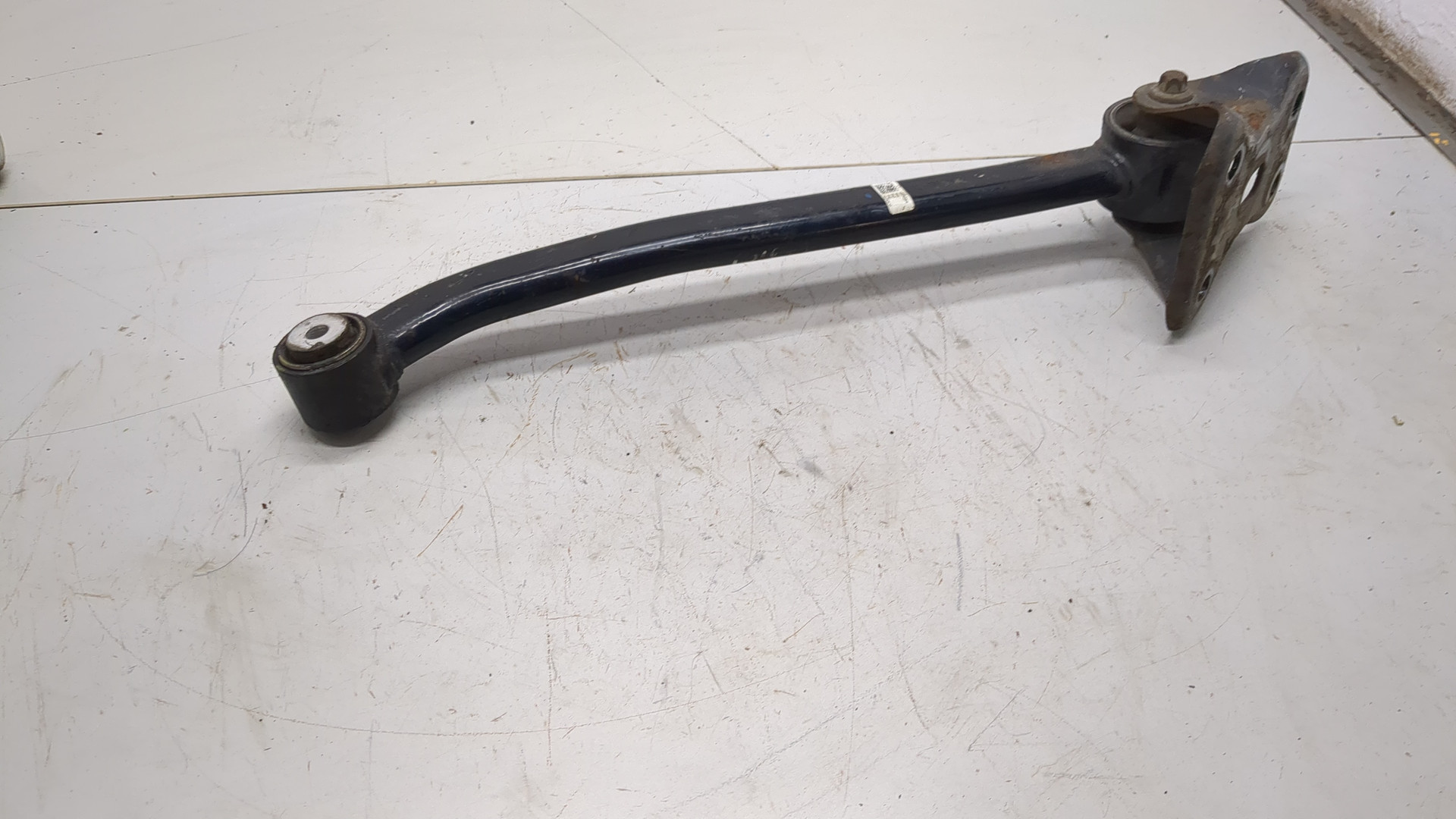 Рычаг задний правый