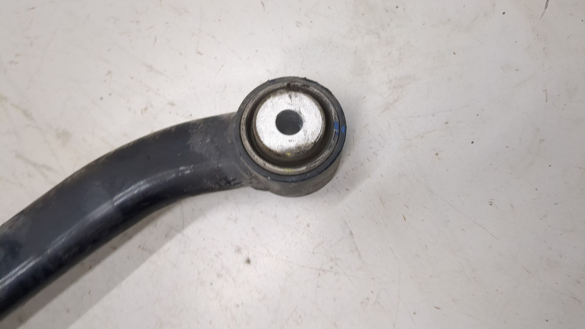 Рычаг задний левый