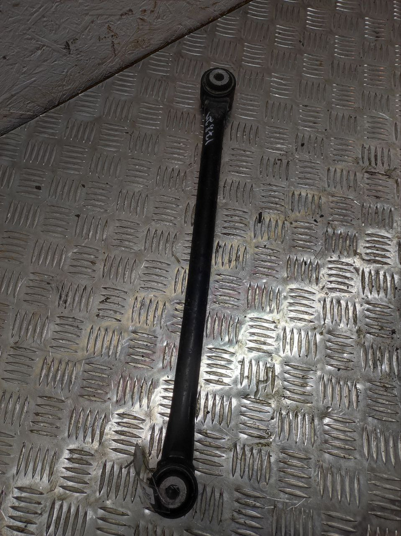 Рычаг задний