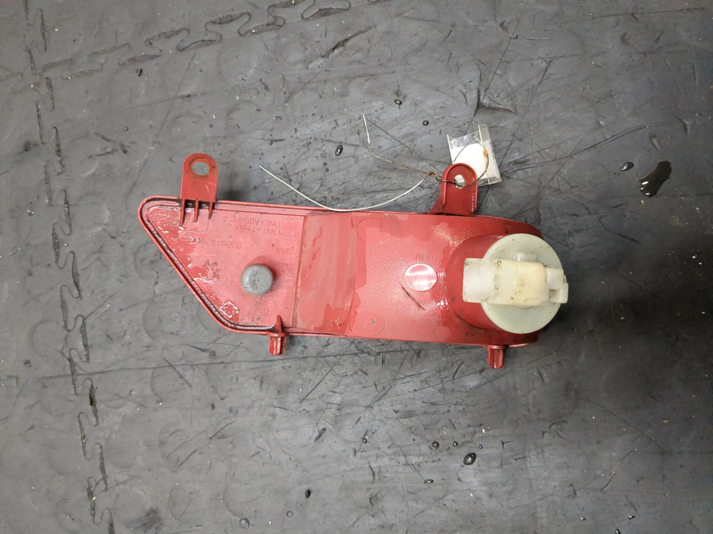 Фара противотуманная правая