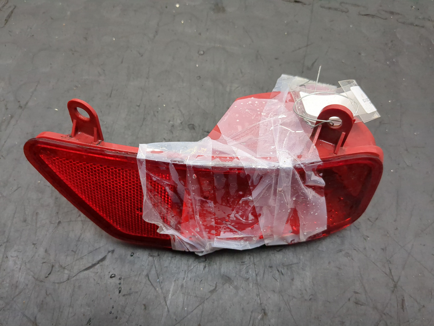 Фара противотуманная левая