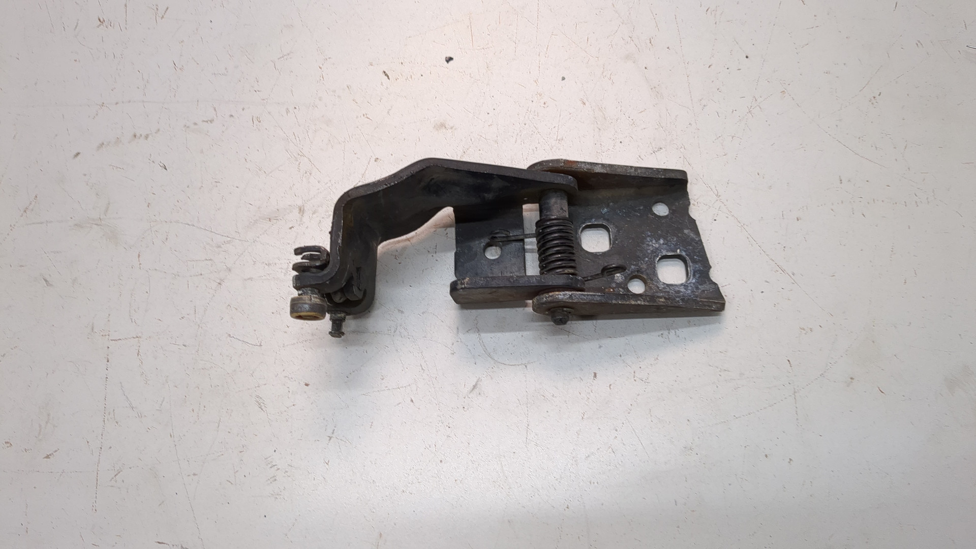 Механизм замка двери