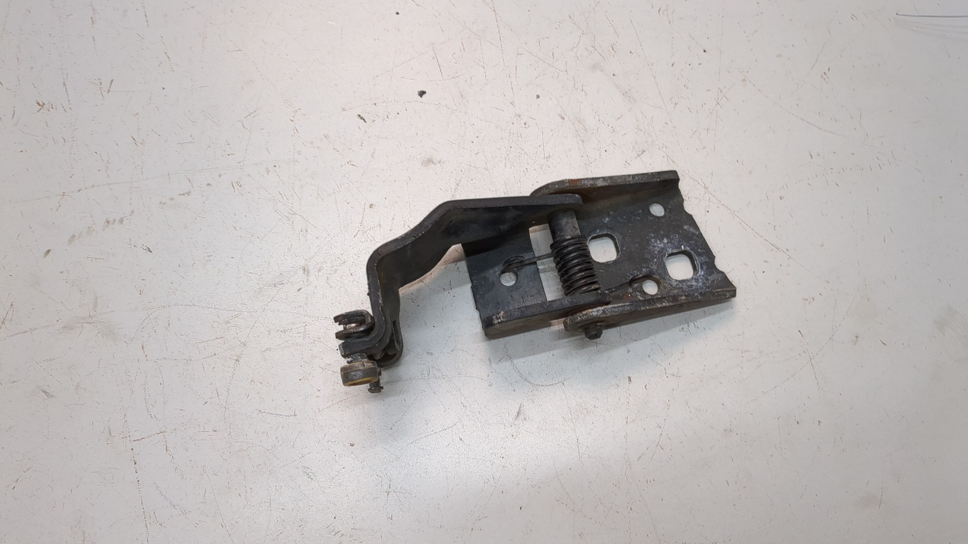 Механизм замка двери