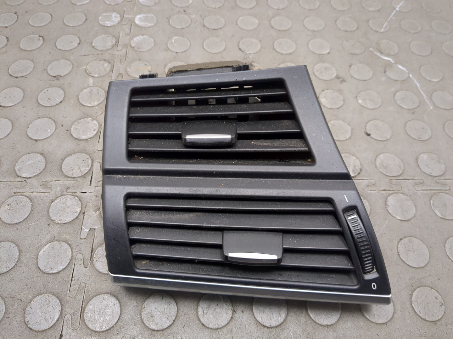 Дефлектор воздушный