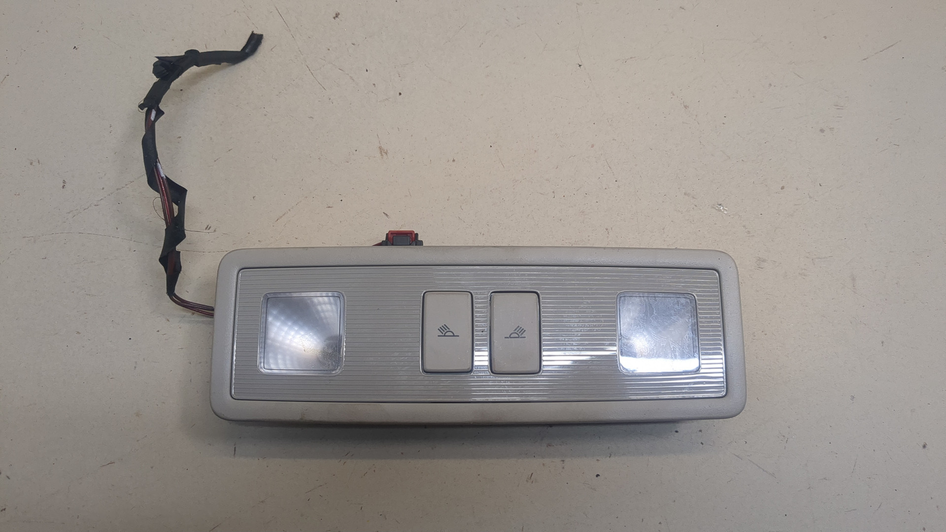 Плафон салонный