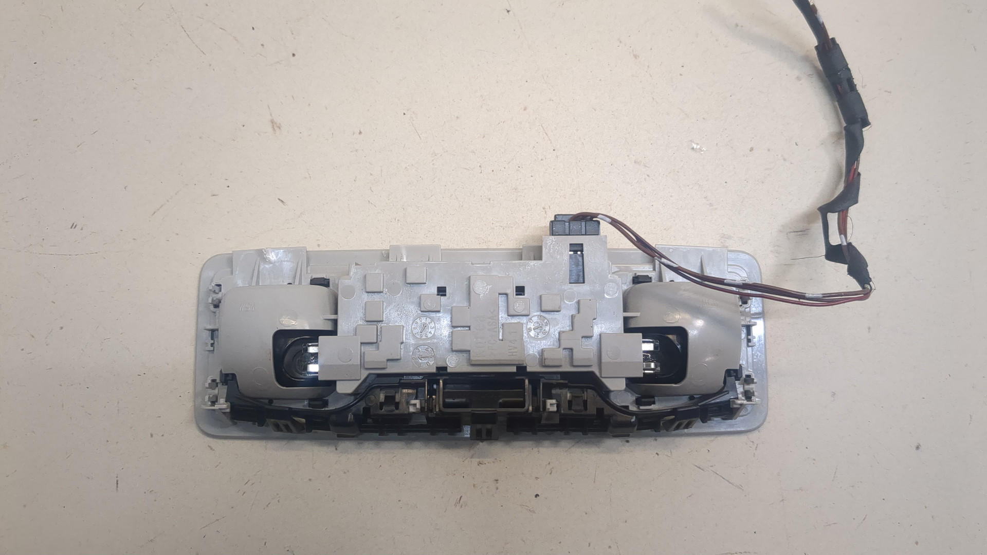 Плафон салонный