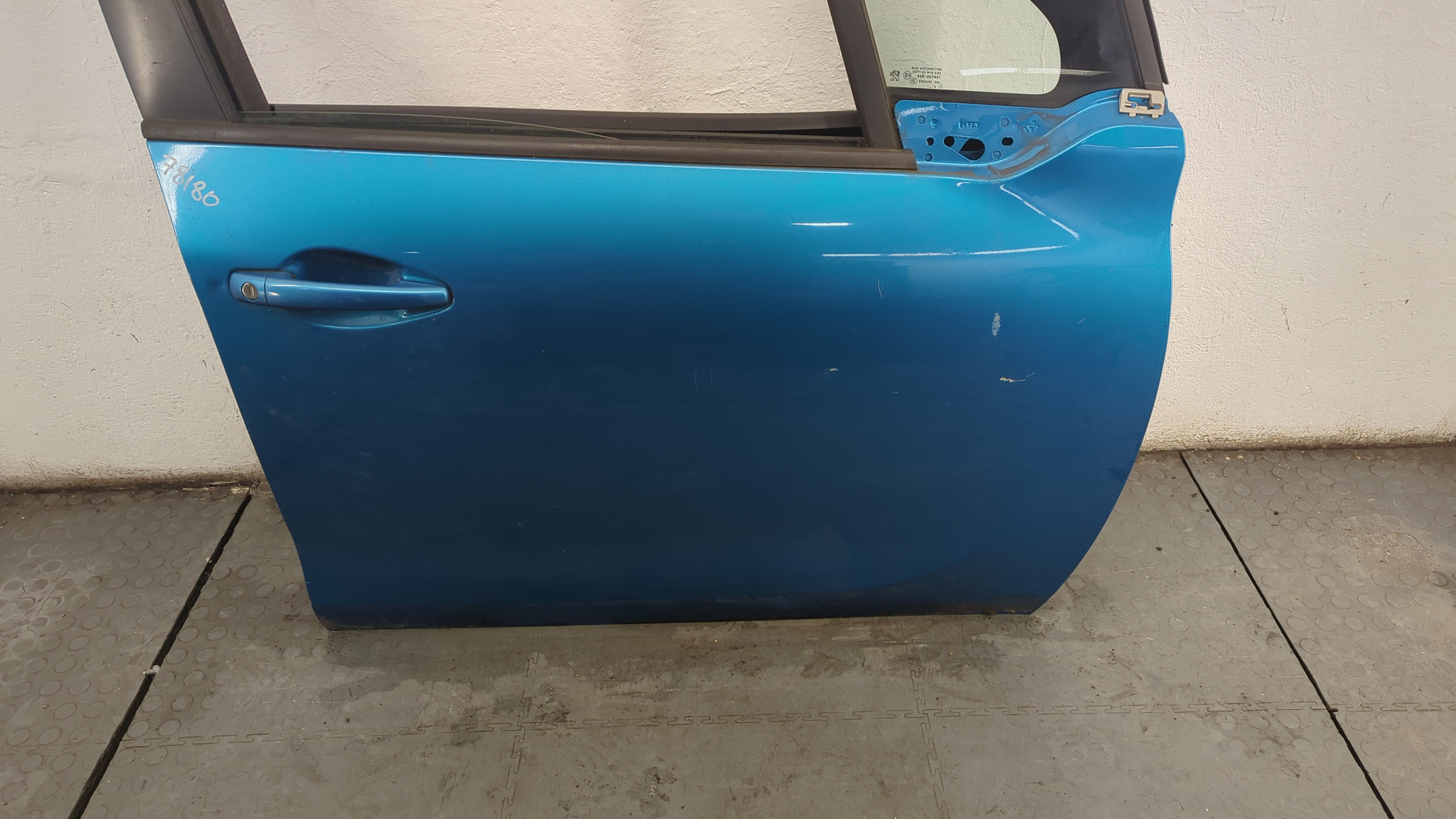 Дверь передняя правая