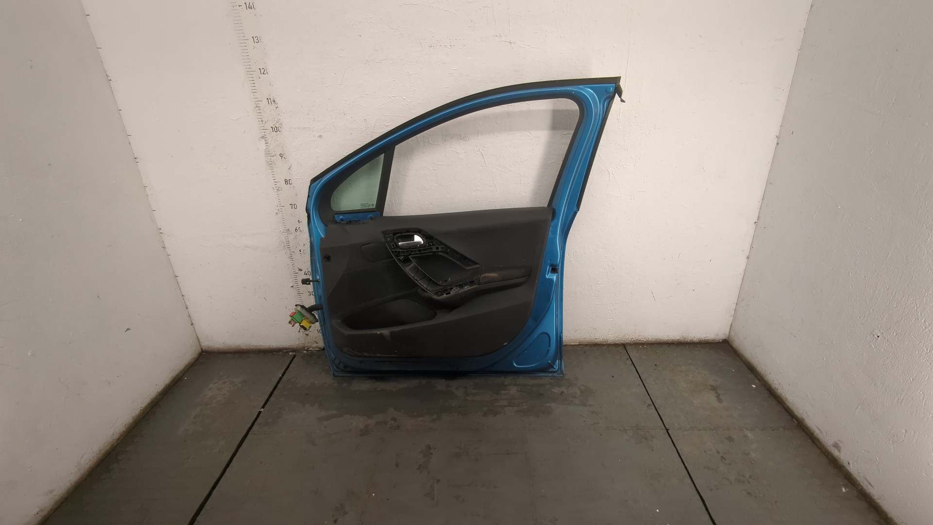 Дверь передняя правая