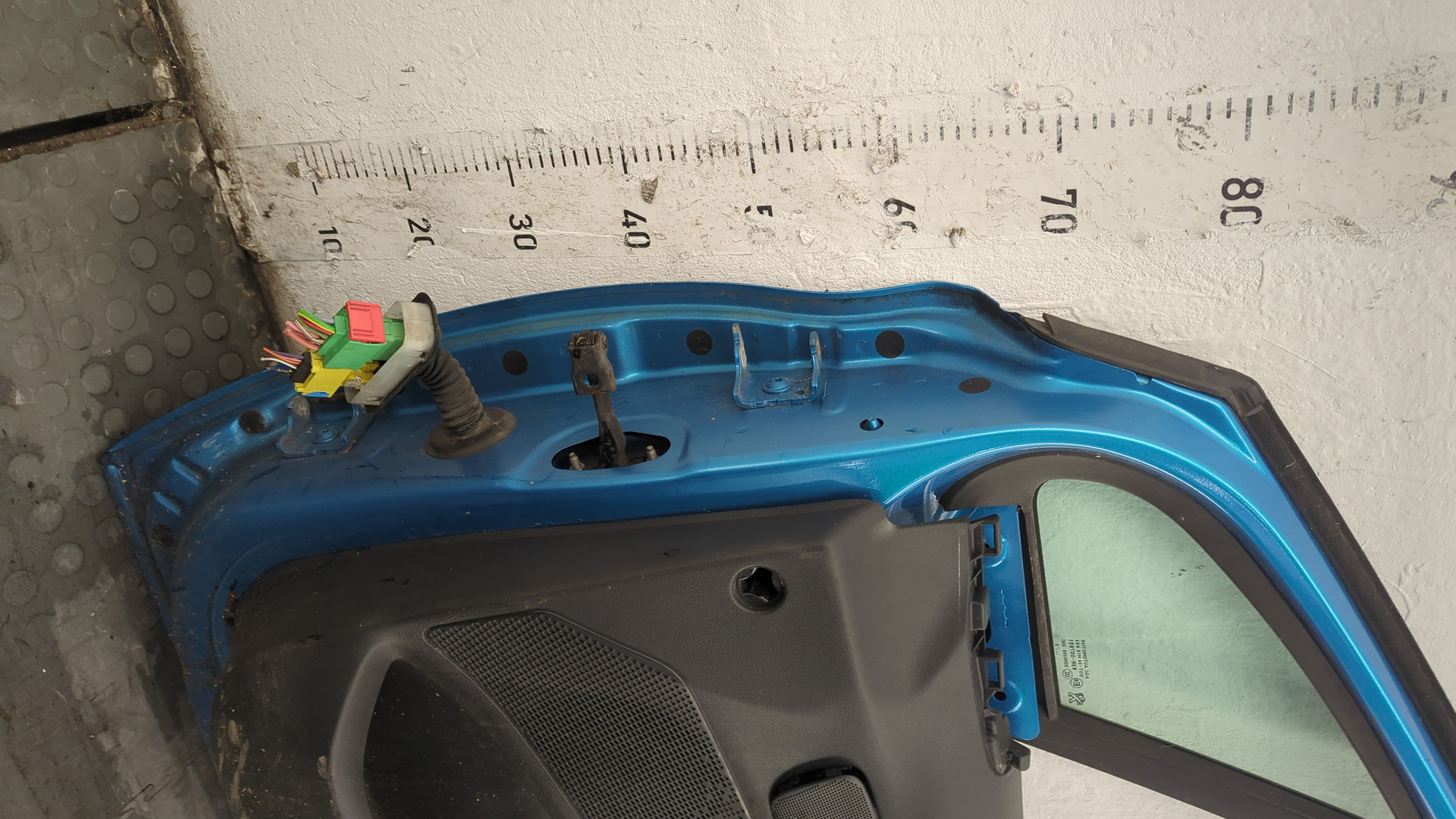 Дверь передняя правая