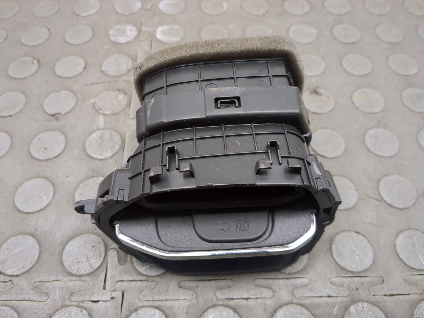 Дефлектор воздушный