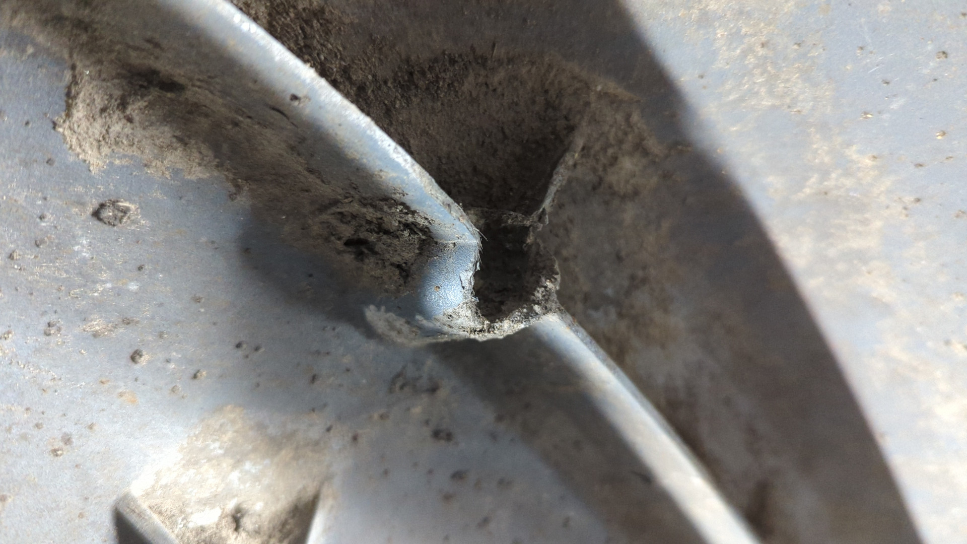 Подножка левая