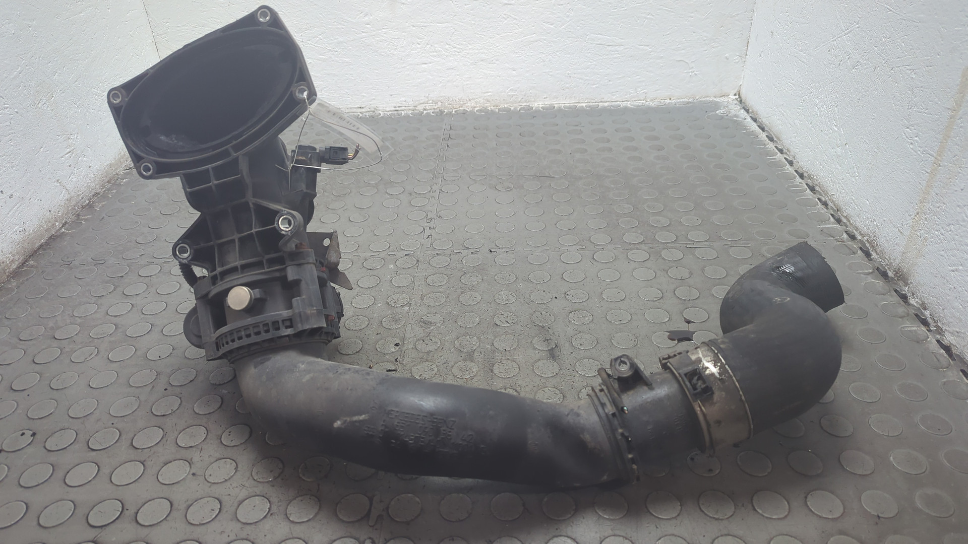 Заслонка дроссельная электрическая