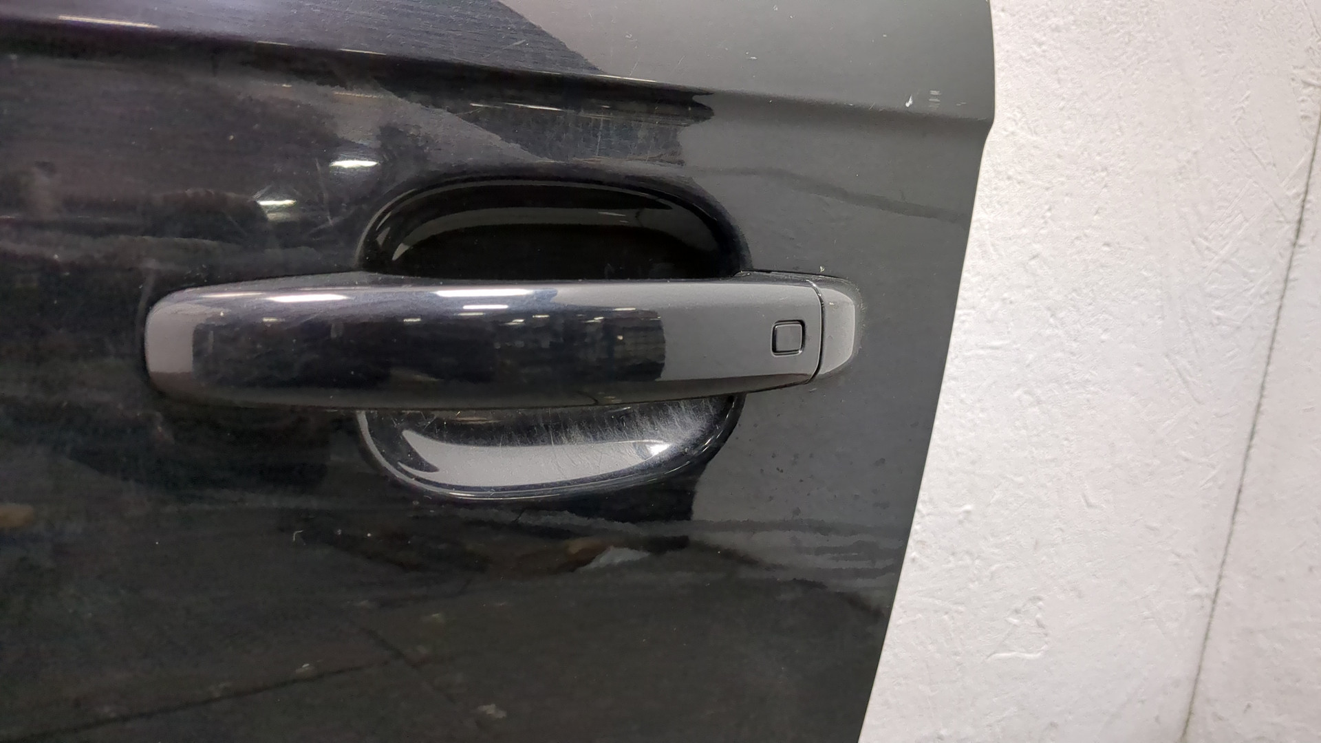 Дверь передняя левая