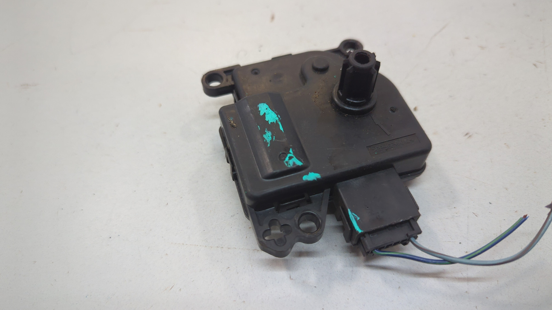 Моторчик заслонки печки