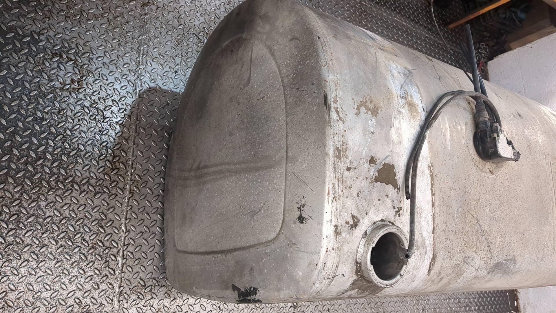 Бак топливный