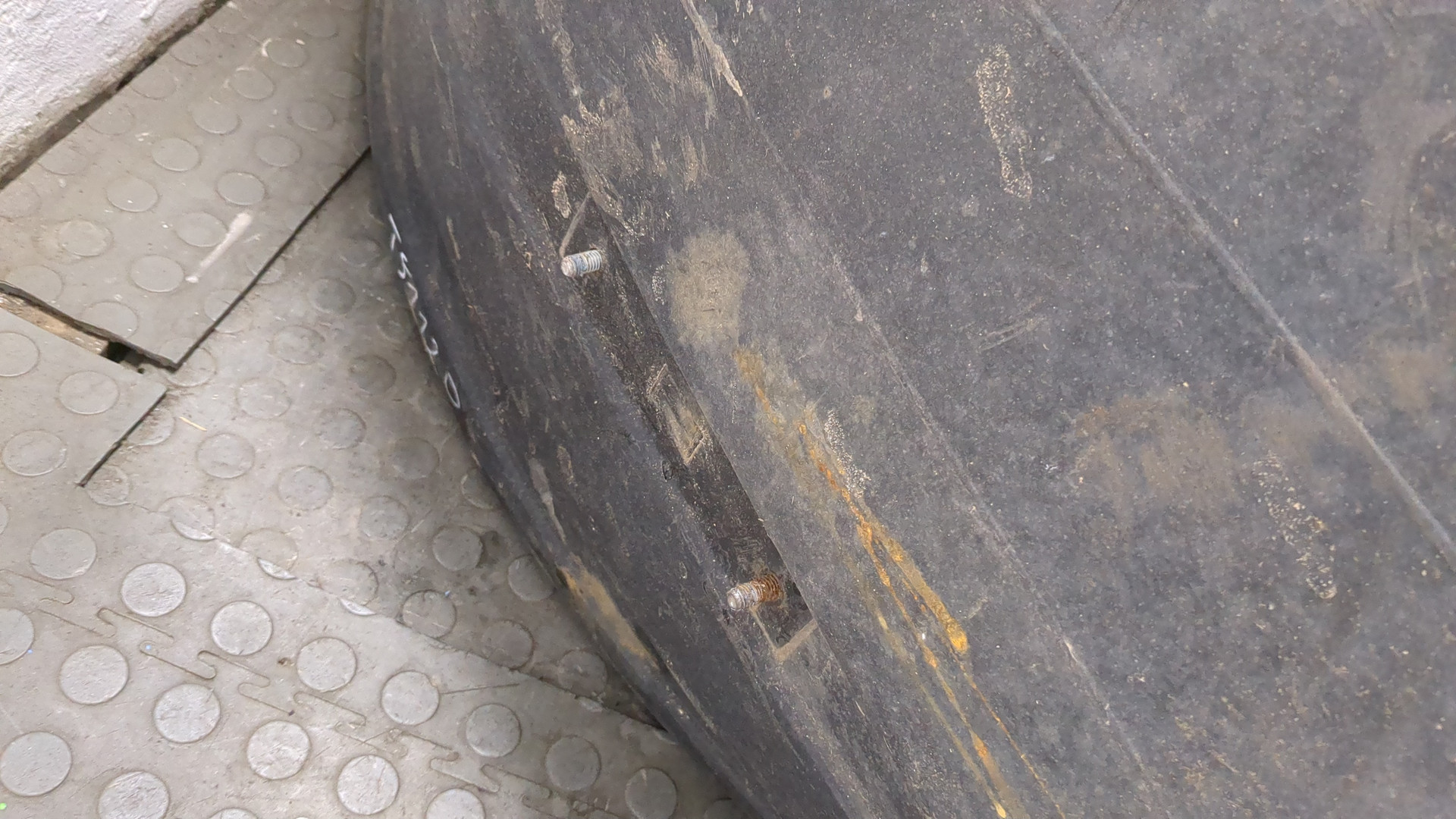 Крыло заднее правое