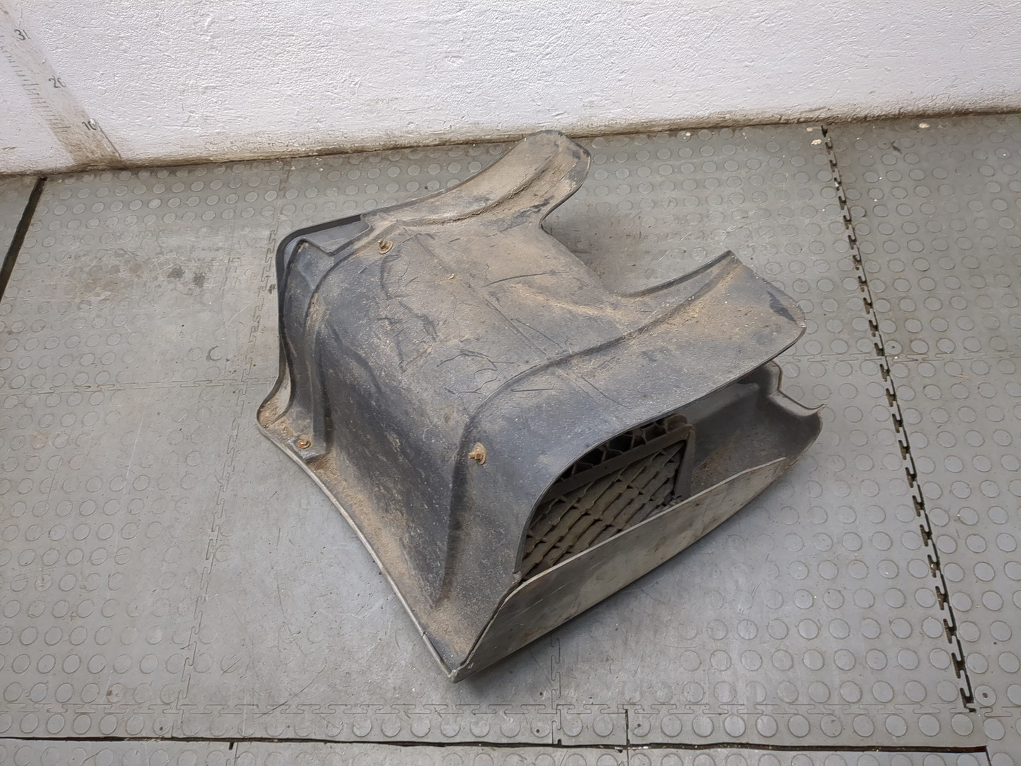 Подножка левая