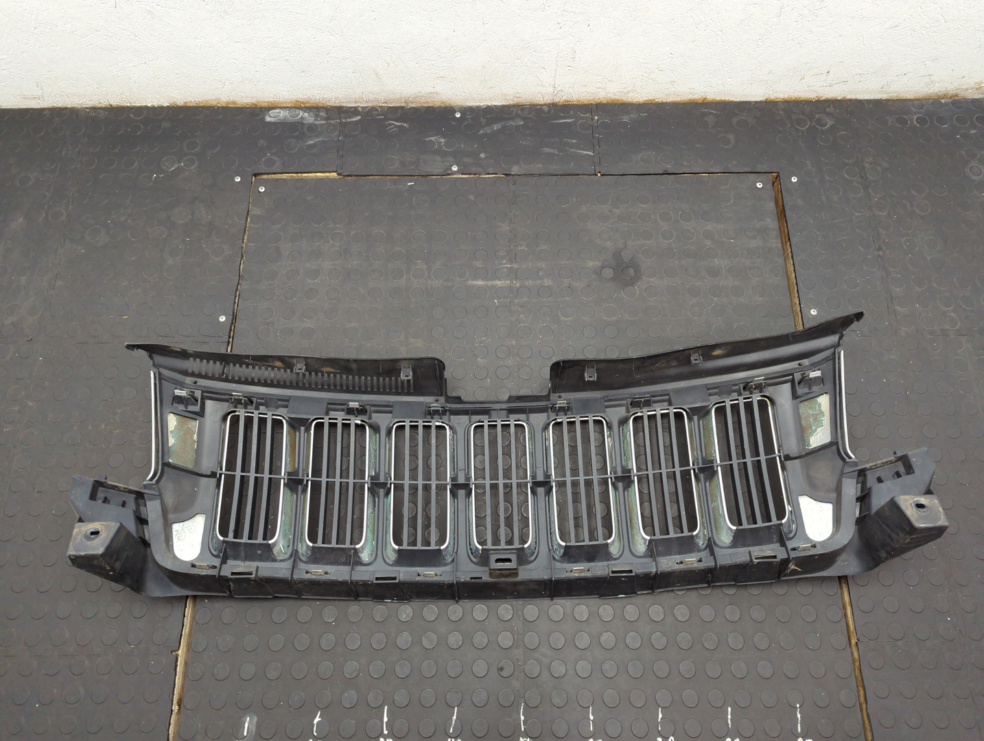 Решетка радиатора