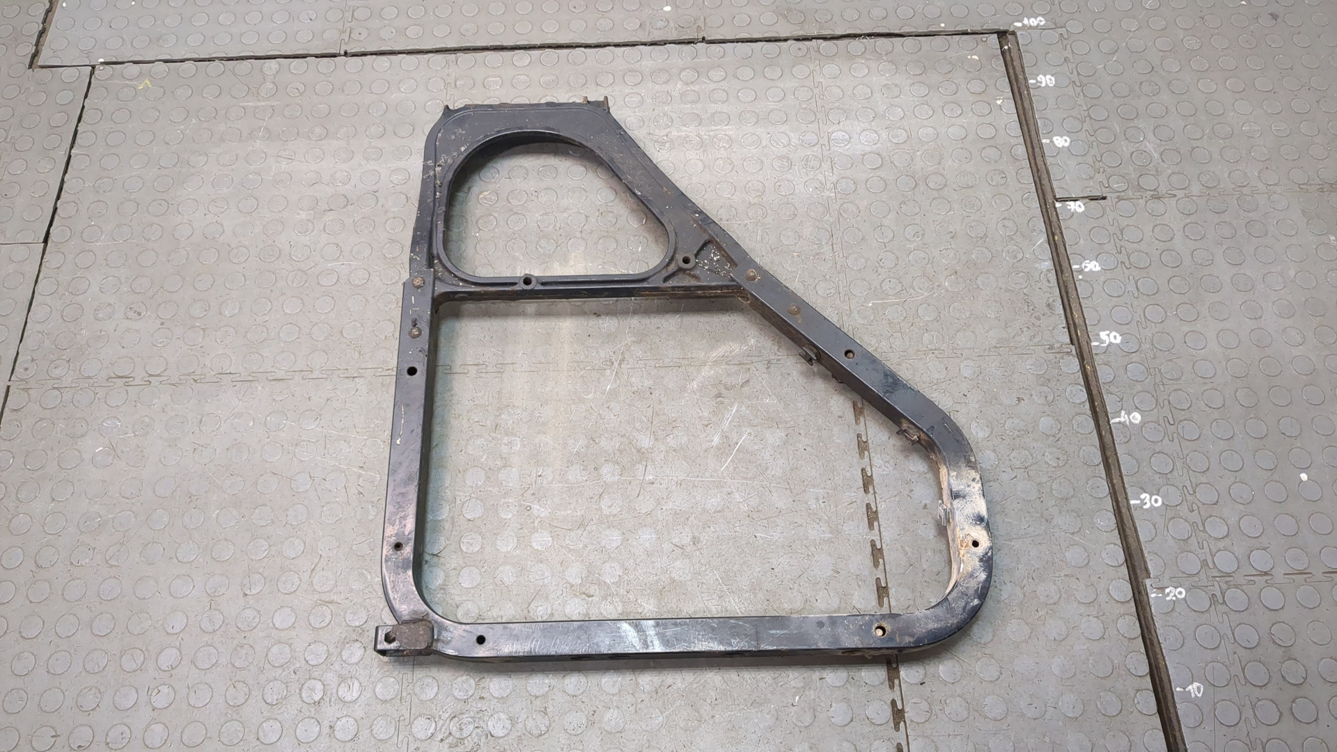 Кронштейн крепления крыла