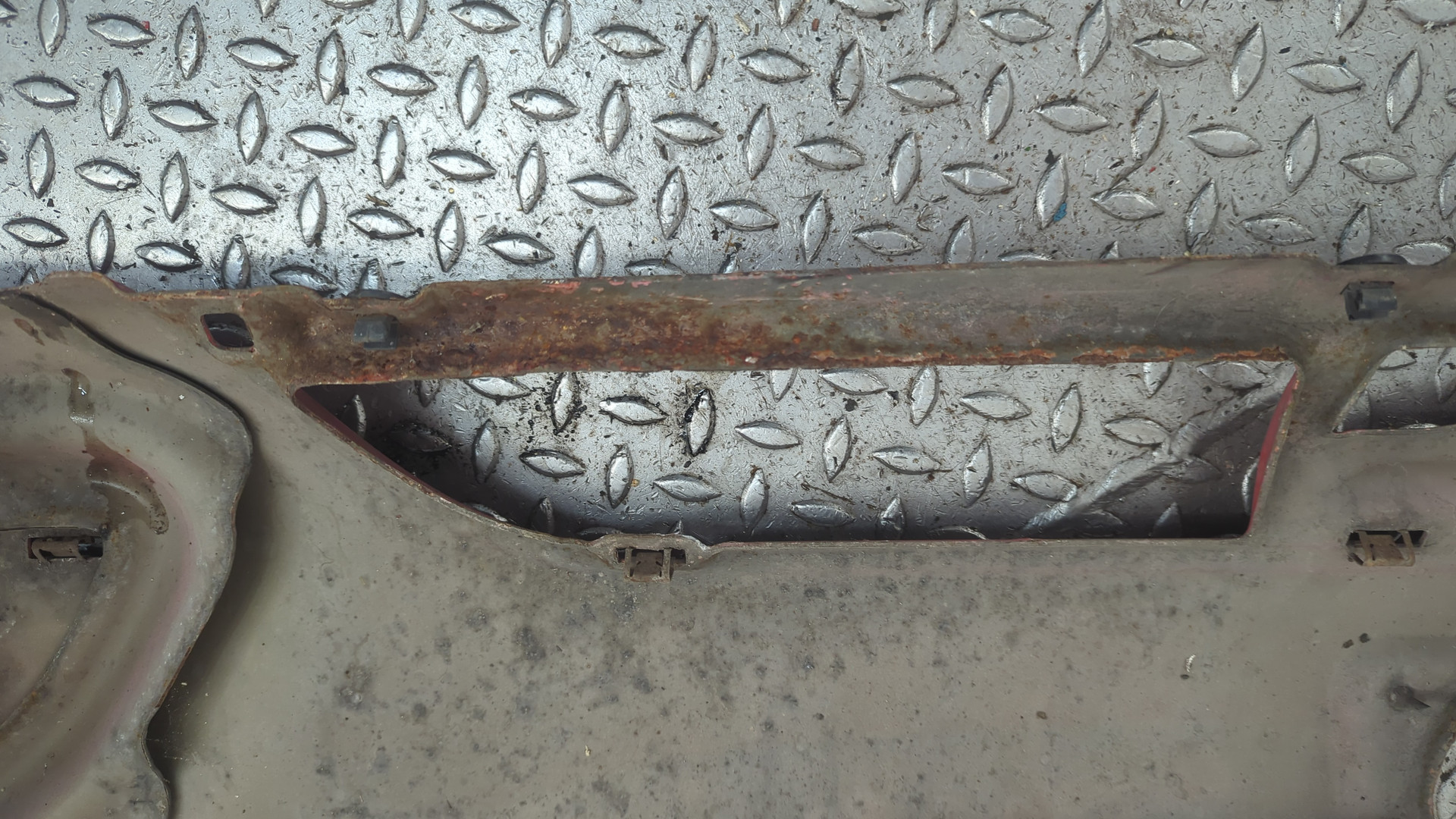 Бампер передний