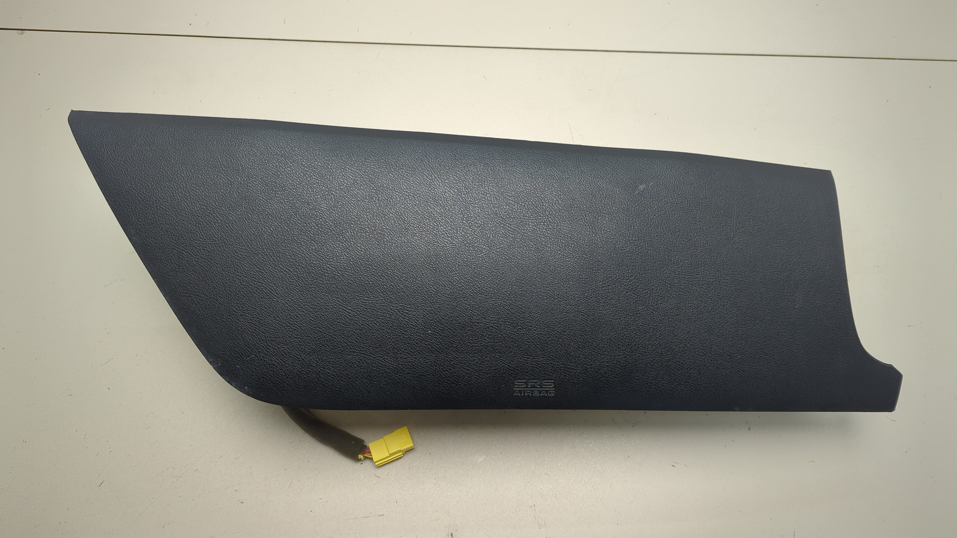 Подушка безопасности пассажирская (в торпедо)