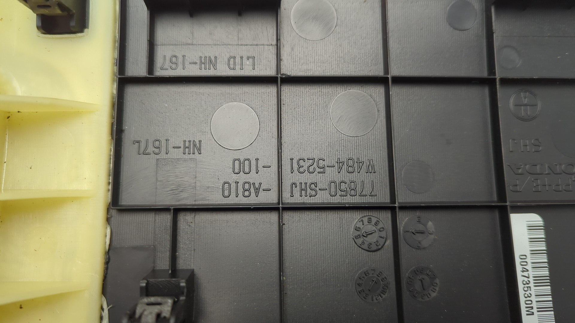 Подушка безопасности пассажирская (в торпедо)