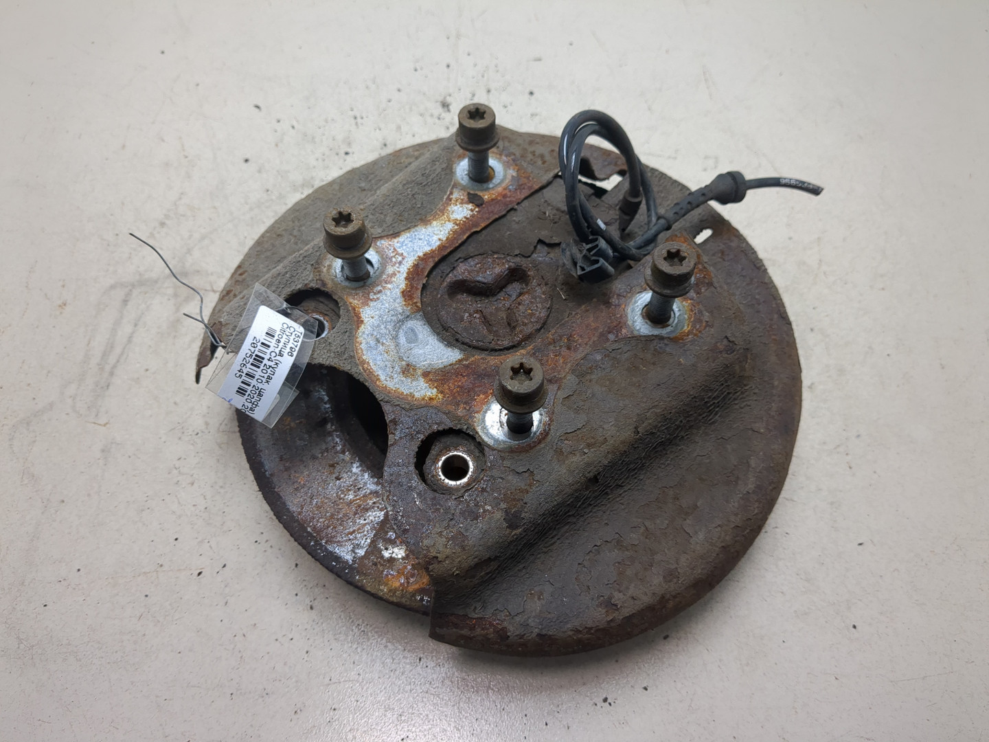 Кулак поворотный задний правый