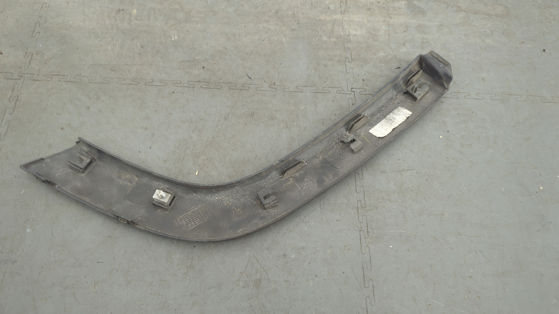 Молдинг заднего крыла правого