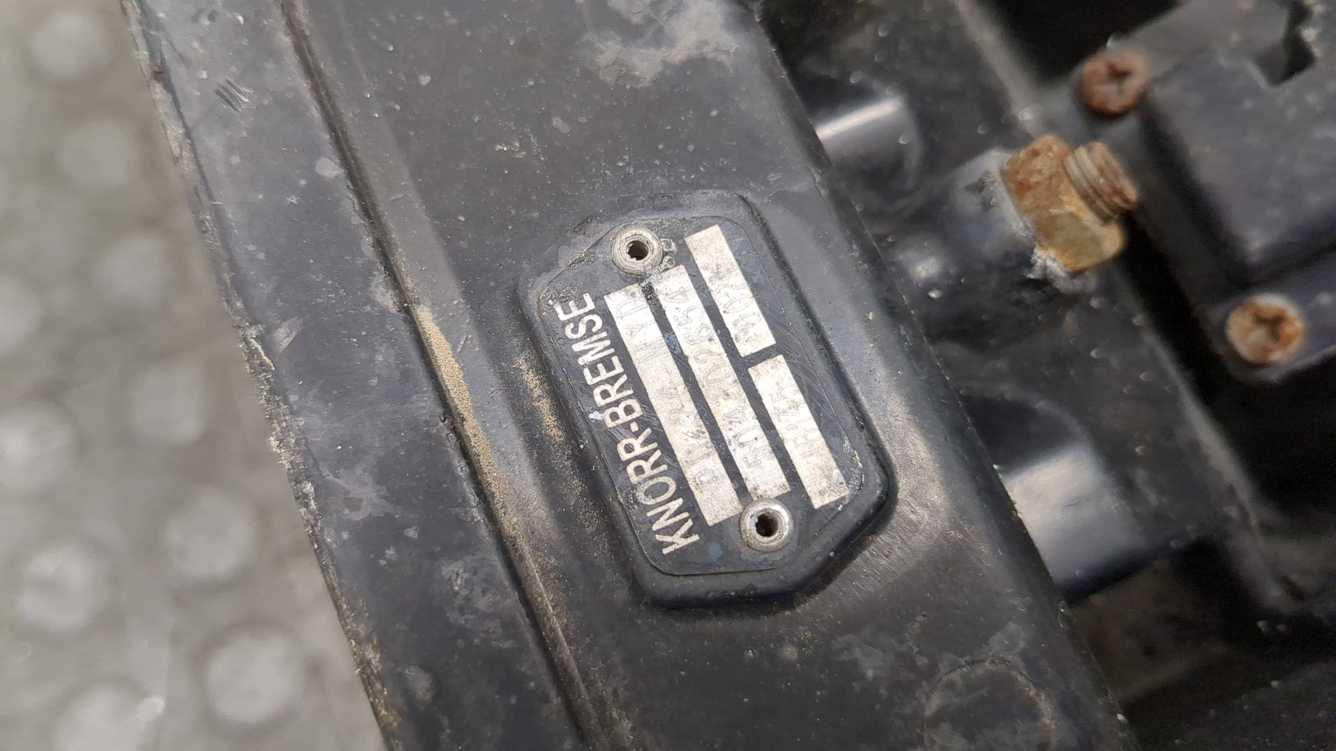 Кран тормозной главный