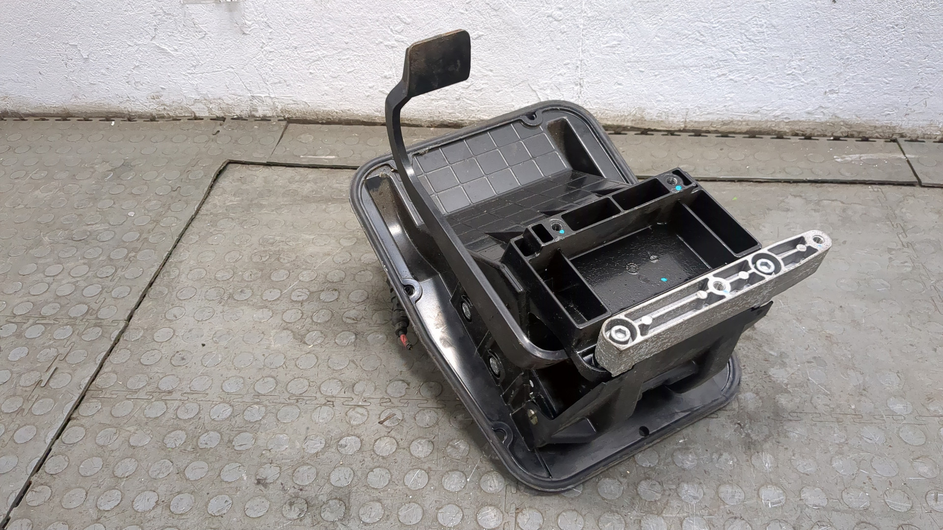 Кран тормозной главный