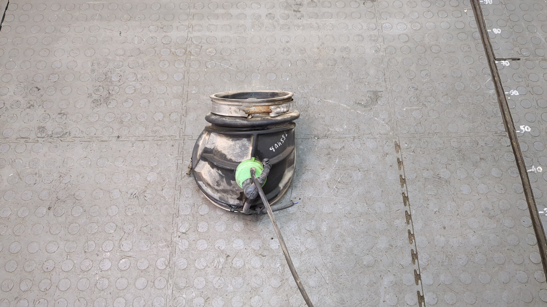 Патрубок воздушного фильтра