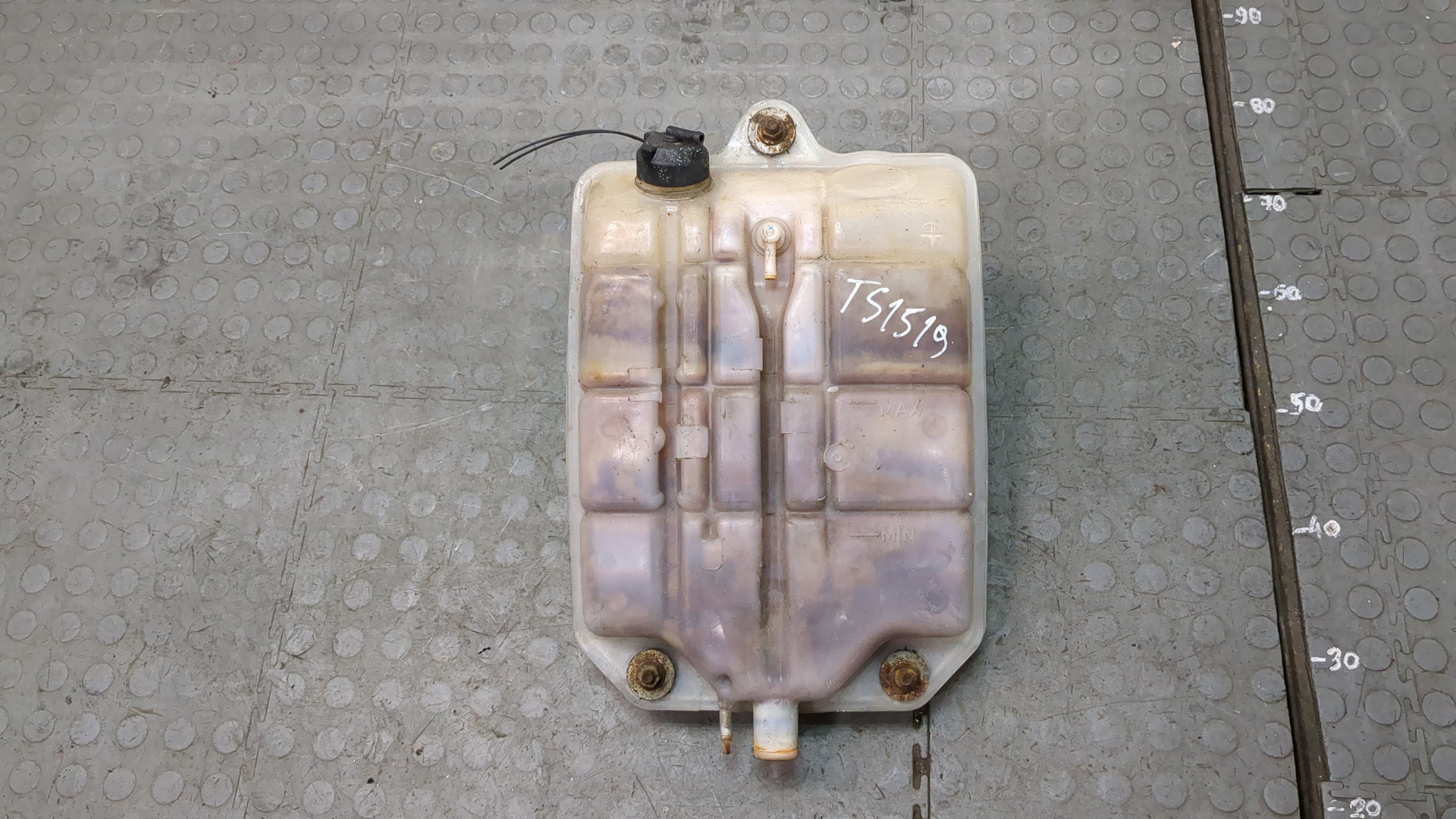 Бачок расширительный